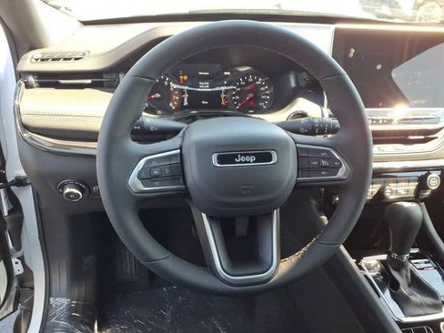 New 2026 Jeep Compass Latitude AWD/4WD image 5