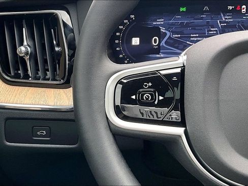 New 2026 Volvo XC60 B5 Plus w/ Protection Package Premier image 24