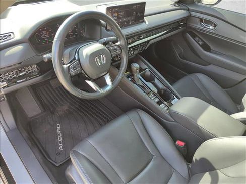 Used 2024 Honda Accord Touring image 9