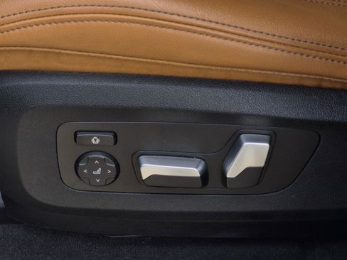 Certified 2022 BMW X7 xDrive40i w/ Premium Package image 32