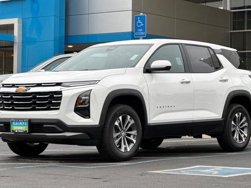 New 2026 Chevrolet Equinox LT image 7