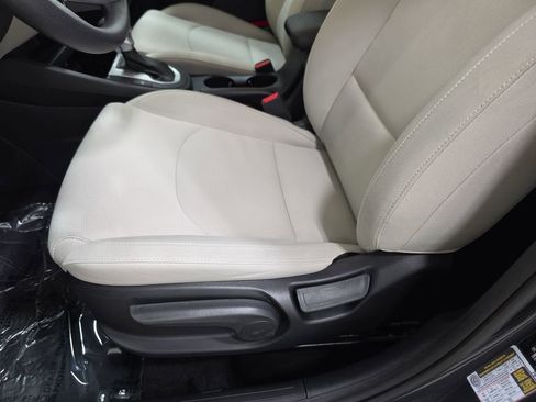 Used 2023 Kia Forte LXS w/ LXS Technology Package image 29