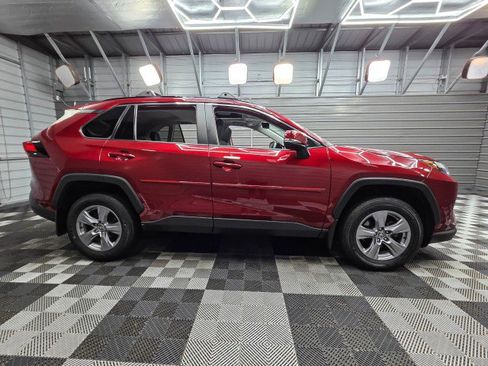 Used 2022 Toyota RAV4 XLE w/ Convenience Package AWD/4WD image 9