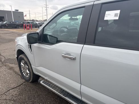 Used 2023 Ford F150 XLT w/ XTR Package image 21
