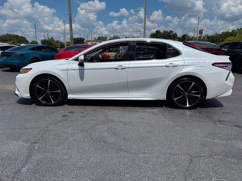 Used 2020 Toyota Camry XSE FWD image 8