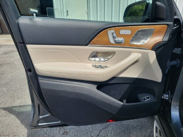 Used 2022 Mercedes-Benz GLS 450 4MATIC image 28