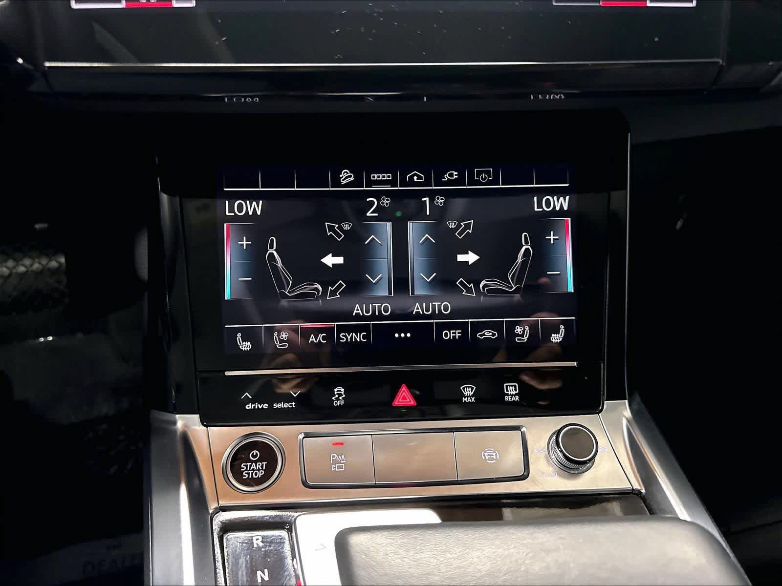 Used 2024 Audi Q8 e-tron Premium Plus AWD/4WD image 32