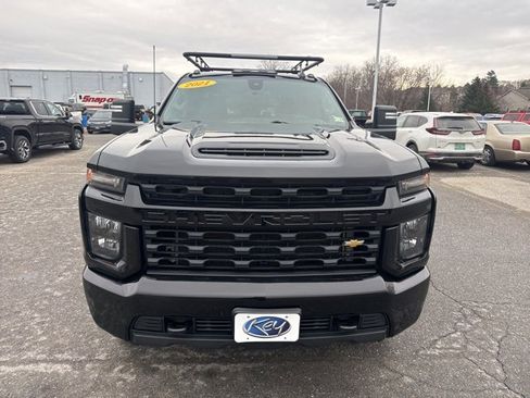 Used 2021 Chevrolet Silverado 2500 Custom w/ Custom Convenience Package image 2