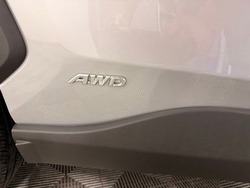 Used 2024 Toyota RAV4 LE AWD/4WD image 3