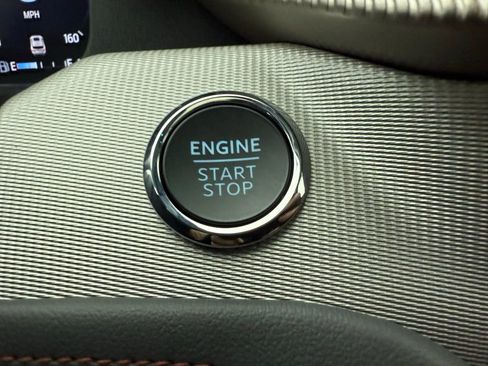 New 2025 Ford Explorer Active w/ Active Comfort Package image 11