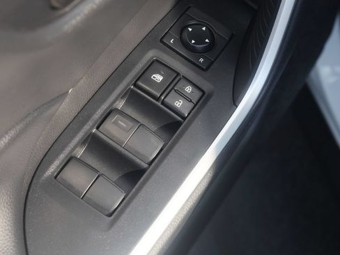 Used 2023 Toyota RAV4 LE AWD/4WD image 12