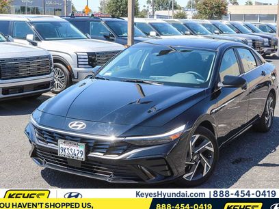 Used 2024 Hyundai Elantra SEL w/ Convenience Package