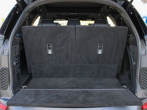 Used 2018 Land Rover Discovery HSE Luxury AWD/4WD image 27