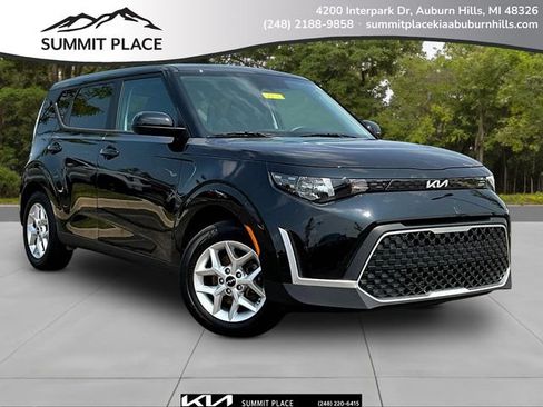 Certified 2023 Kia Soul LX w/ Option Group 015 FWD image 1
