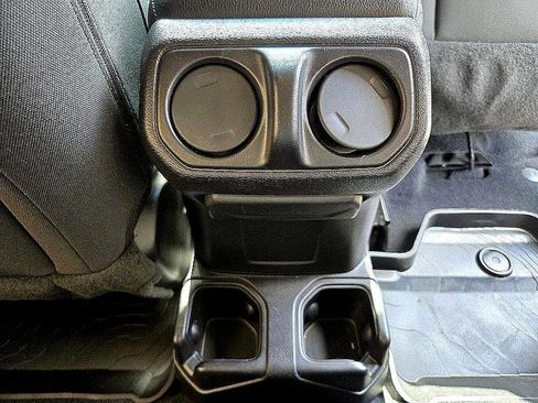 Used 2019 Jeep Wrangler Sport image 12