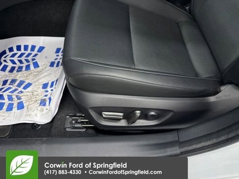 Used 2024 Toyota Prius XLE image 33