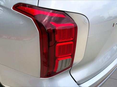 Used 2023 Hyundai Palisade Limited AWD/4WD image 28