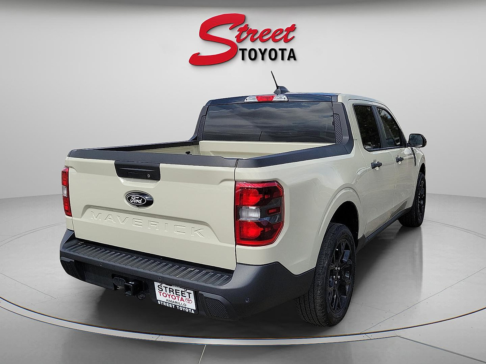 Used 2025 Ford Maverick XLT w/ XLT Luxury Package AWD/4WD image 4