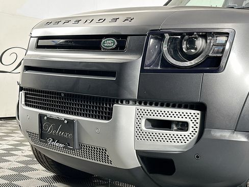 Used 2023 Land Rover Defender 130 SE image 35