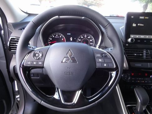 New 2024 Mitsubishi Eclipse Cross SE image 29