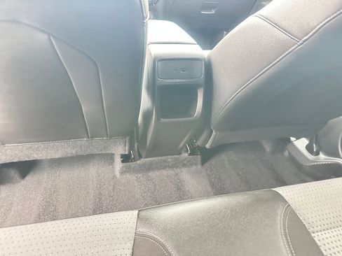 Used 2025 Chevrolet Trax LT image 24