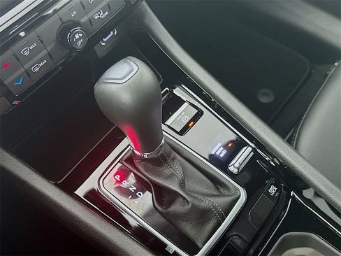 New 2026 Jeep Compass Latitude image 13