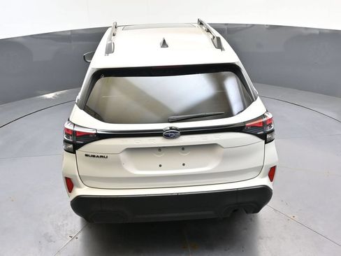 Used 2025 Subaru Forester Premium AWD/4WD image 39