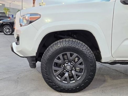 Used 2022 Toyota Tacoma SR5 RWD image 7