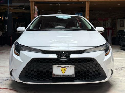 Used 2022 Toyota Corolla LE FWD image 2