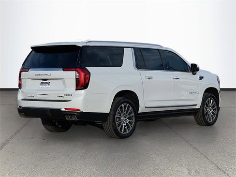 New 2026 GMC Yukon XL Denali w/ Denali Reserve Package image 4