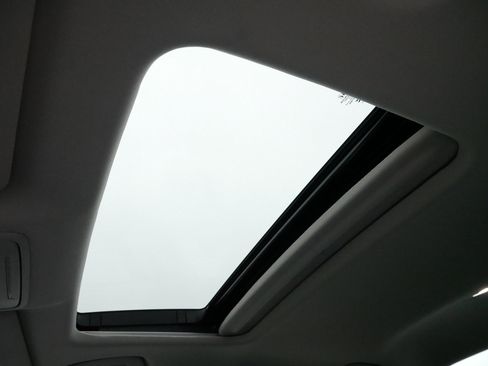 Certified 2025 Honda Accord EX-L image 32