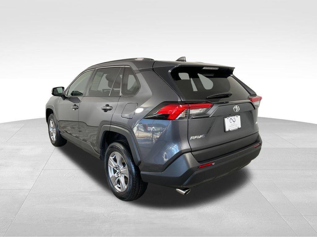 Used 2025 Toyota RAV4 XLE FWD image 7