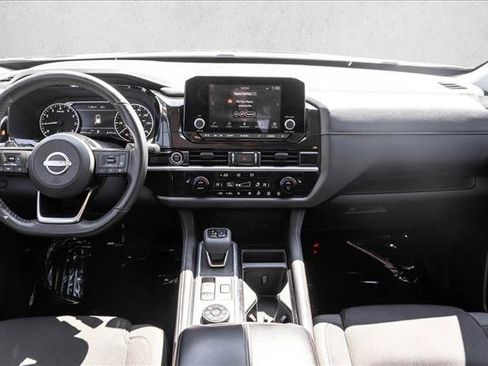 Used 2022 Nissan Pathfinder SV AWD/4WD image 23