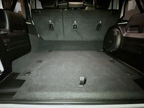 Used 2023 Jeep Wrangler Unlimited Sahara w/ Cold Weather Group AWD/4WD image 34