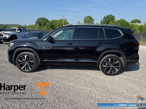 Used 2024 Volkswagen Atlas SEL Premium R-Line AWD/4WD image 2