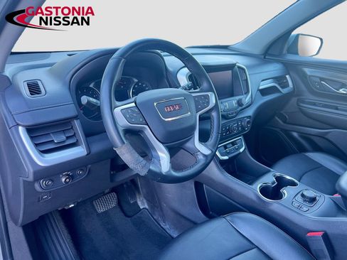 Used 2024 GMC Terrain SLT image 11