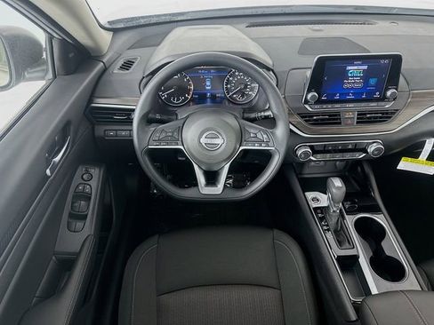 New 2025 Nissan Altima 2.5 SV image 23