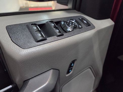 Used 2019 Ford F250 XLT w/ XLT Premium Package image 34