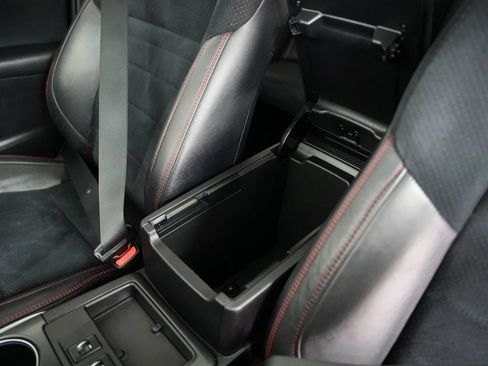 Used 2015 Toyota Camry XSE w/ Advanced Technology Package FWD image 33
