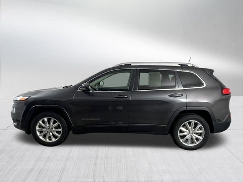Used 2016 Jeep Cherokee Limited w/ Luxury Group image 4