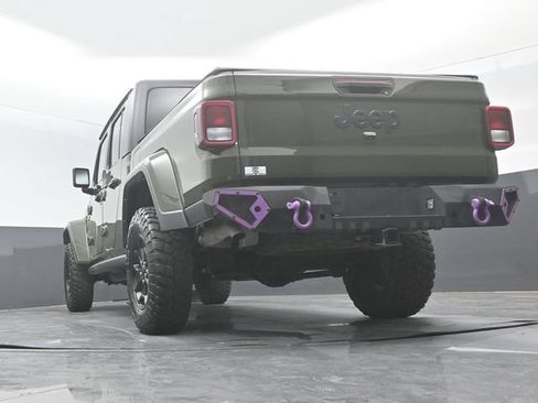 Used 2023 Jeep Gladiator Sport AWD/4WD image 20