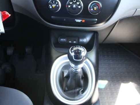 Used 2014 Kia Soul FWD image 32