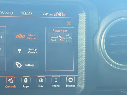 Used 2020 Jeep Wrangler Unlimited Sahara AWD/4WD image 26