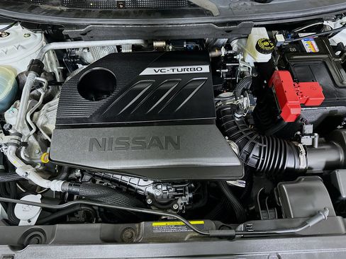 Used 2023 Nissan Rogue SV image 32