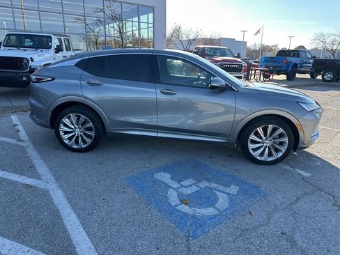 Used 2024 Buick Envista Avenir image 33