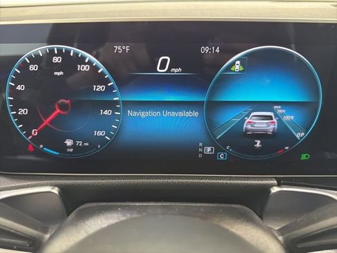 Used 2021 Mercedes-Benz GLB 250 4MATIC image 32