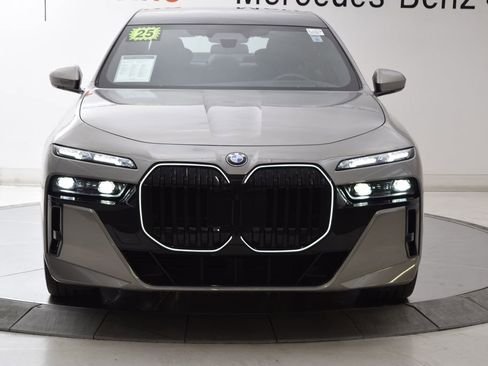 Used 2025 BMW 760i xDrive 760i xDrive w/ Executive Package image 9
