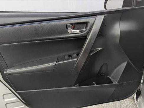 Used 2018 Toyota Corolla SE FWD image 14