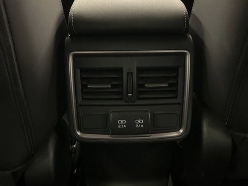 Used 2024 Subaru Forester Limited image 30