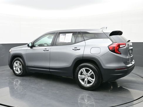 Used 2024 GMC Terrain SLE image 5